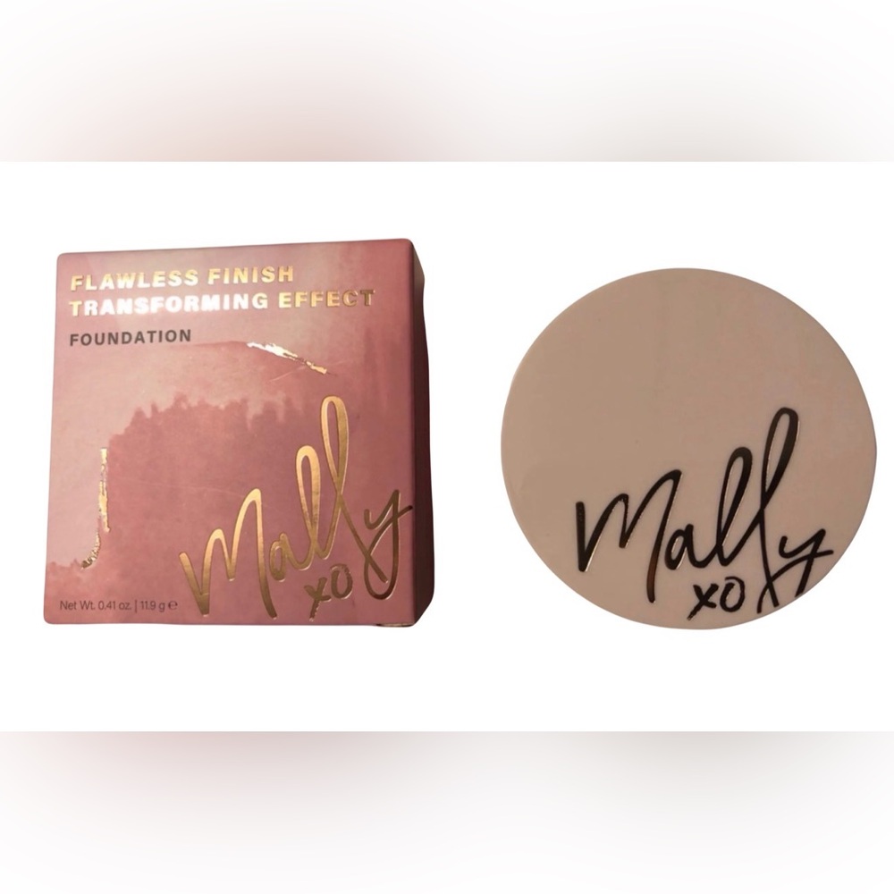 Mally XO Compact Makeup Compact Case Tan Foundation